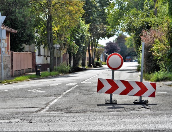 Derkovits utca: terelt útvonalon közlekednek a buszok