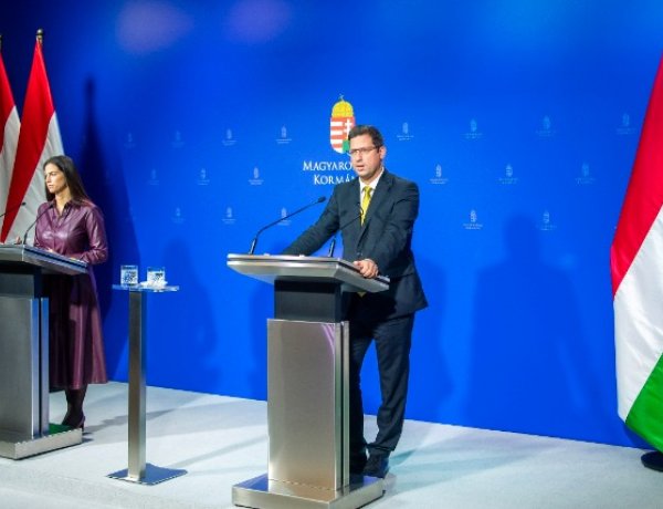 Gulyás Gergely: Az elitek döntése helyett az emberek véleményét hallgatjuk meg a szankciókról