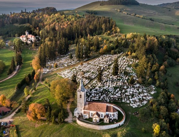 Borúsabb oldalát mutatja ma az ősz