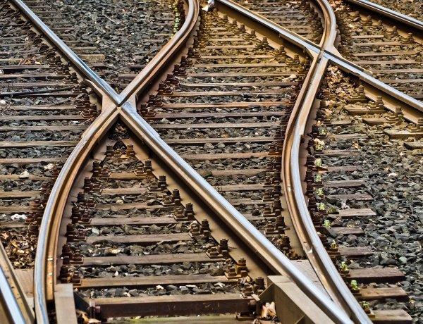 Tízmilliárdos forrást biztosít a kormány vasúti fejlesztésre Záhonyban