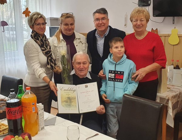 Berei Jánost 90. születésnapja alkalmából köszöntötték