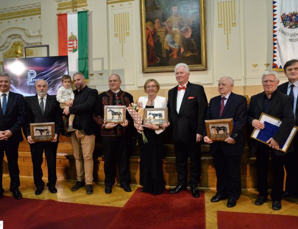 Átadták a Megyei Prima Díjakat!