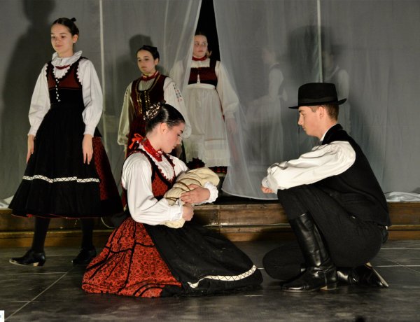 Karácsony a Margaréta Táncegyüttessel!