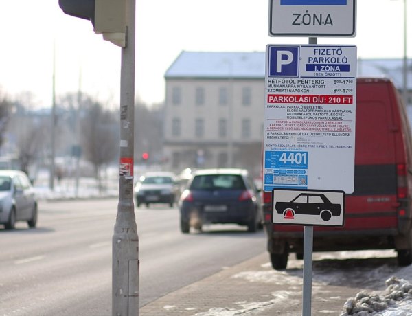 Csütörtöktől ingyenes a parkolás! 