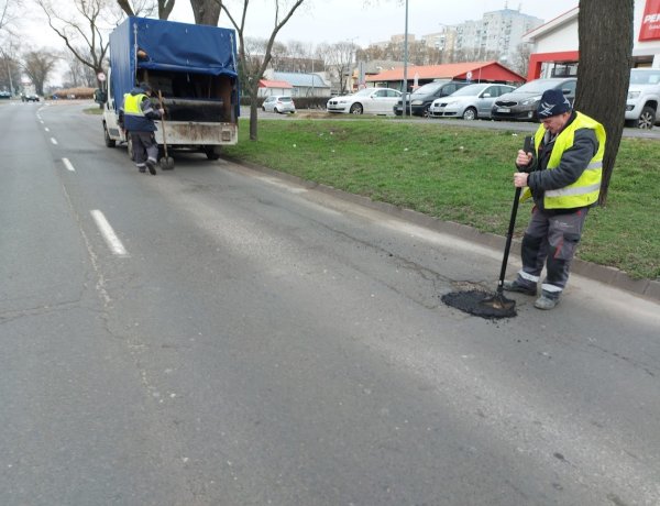 Kátyúzási munkálatokat végeznek Nyíregyháza belterületén