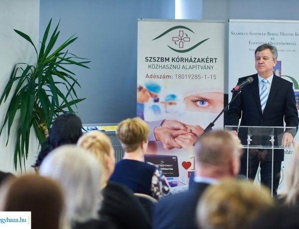 Magyar Ápolók Napja – 25 szakember vehetett át kitüntetést