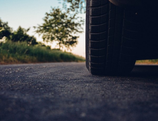 Ne ma cseréld le a téli gumit nyárira: néhány napra visszatér a tél