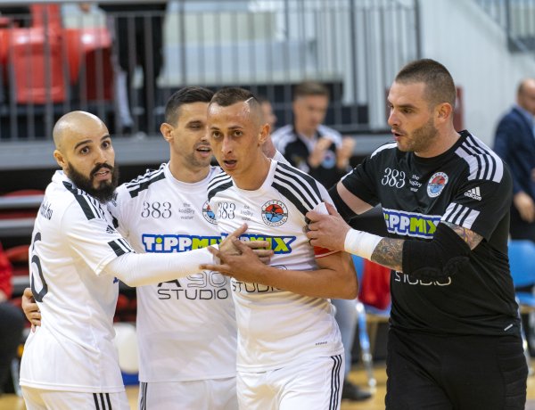 Szülinapi győzelem - Megyei rangadót nyert a futsal csapat