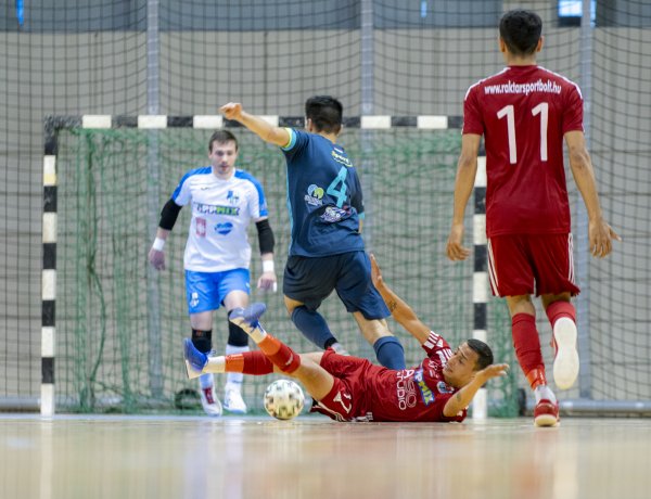 Az élvonalban maradt a futsal csapat! 