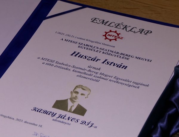 Kabay-díjat kapott Huszár István