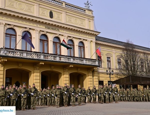 Hazánk védelme – 102 katona tett ünnepélyes esküt Nyíregyházán