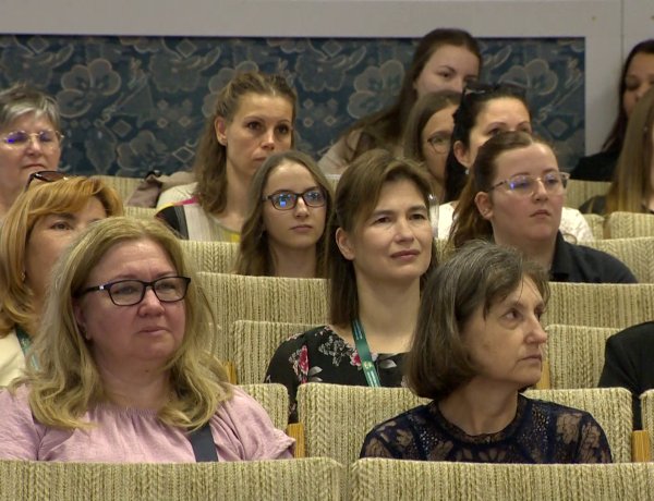 Várandósság hete – Dr. Adorján Gusztáv Tamás Emlékkonferenciával folytatódott a programsorozat