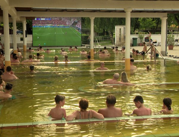Parkfürdő – Sportközvetítésekben és programokban gazdag nyári szezon
