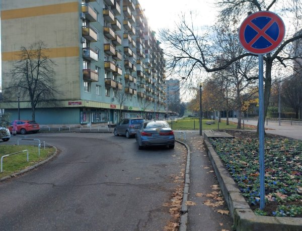 Nem vicc a tábla - Ennek ellenére akad, aki nem veszi komolyan