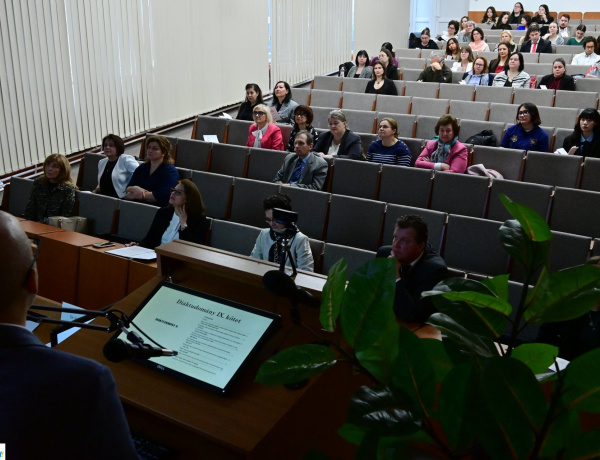 Konferencia – Hallgatók mutatták be kutatási eredményeiket a Debreceni Egyetem Egészségügyi Karán