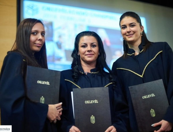 Tudja, mennyit lehet keresni most egy diplomával?