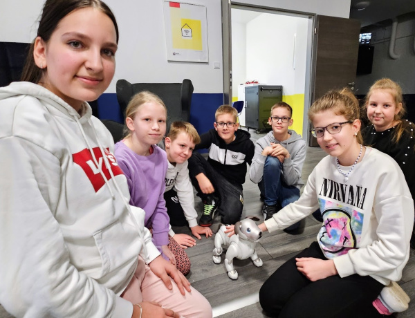Digitális Témahét – A saját autójukat programozhatták