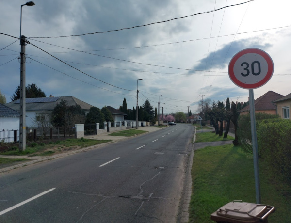 Még a szellő is lassabban fúj a Szellő utcában