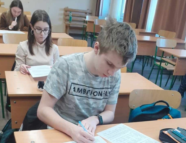 Elképesztő! - Ezernél is több diák vett részt az Eötvös francia nyelvi versenyén!
