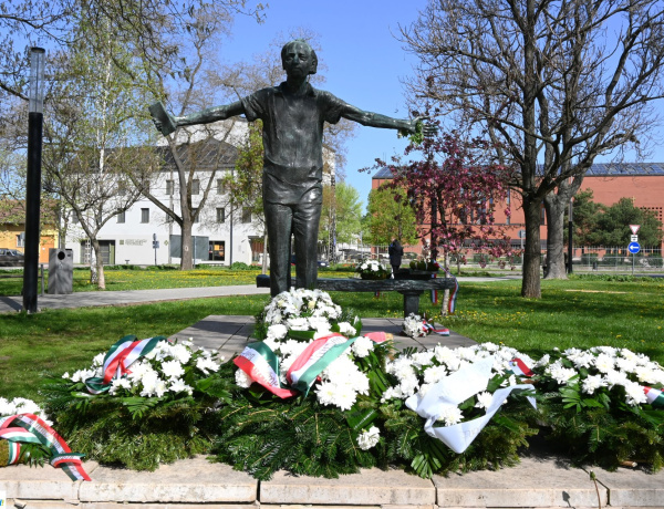 Ünnepi megemlékezés Nyíregyházán – 55 éve hunyt el Váci Mihály