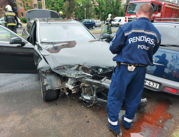 Ilyen elképesztő baleset rég volt a körúton!