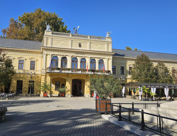 Tegyen javaslatot, ki kapja 2025-ben a díszpolgári címet!