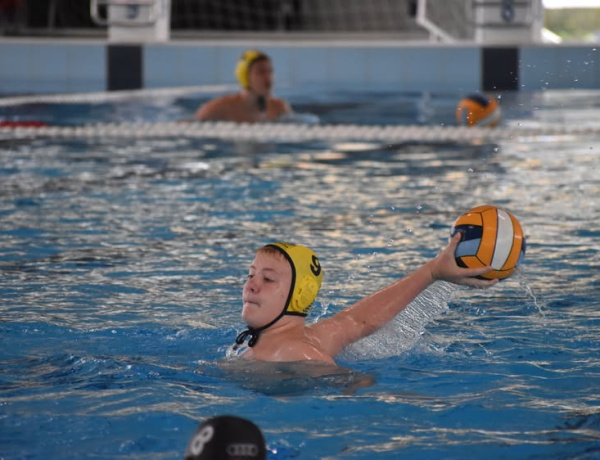 Továbbra is veretlen a rájátszásban  az AQUA SE U15-ös vízilabdacsapata