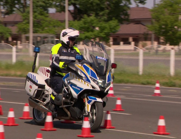 Motorozz velünk! – A vizsgaközpontba várták a kétkeréken közlekedőket