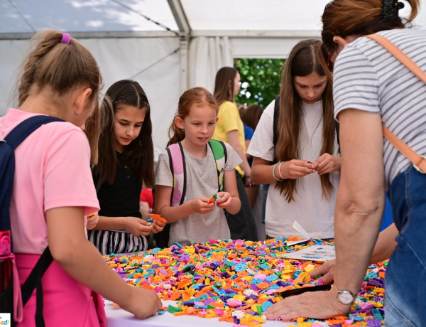 Játék világnap – Mintegy kétezer gyerek játszott a LEGO jóvoltából a Sóstói Múzeumfaluban