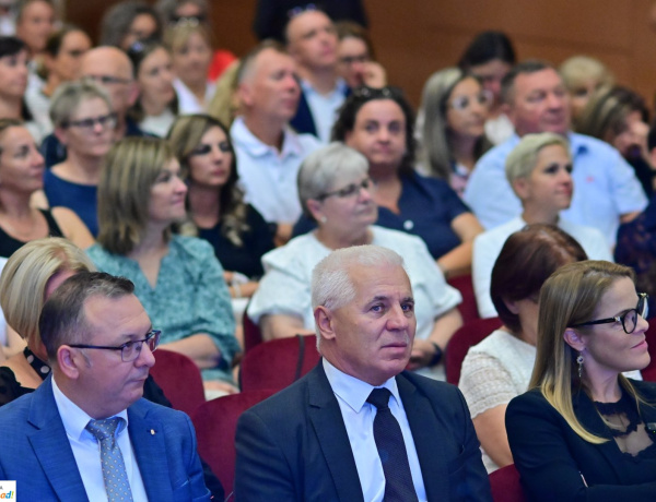 Szakmai tanévnyitó – Felkészítették a pedagógusokat a 2025/2026-os tanévre