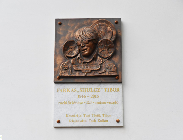 „Hárommilliárd Shulczra lenne szükségünk!”