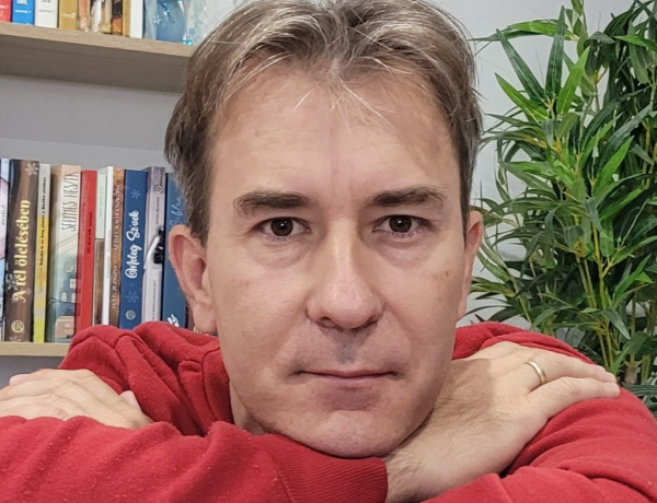 Könyvet írt a karbantartó – Bemutatjuk Fazekas Zoltánt