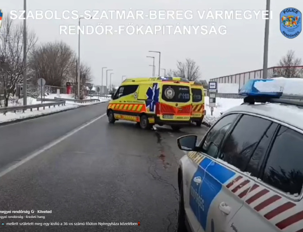 Buszöbölből szülőszoba - mentőautóban született meg egy kisfiú Nyíregyháza közelében!