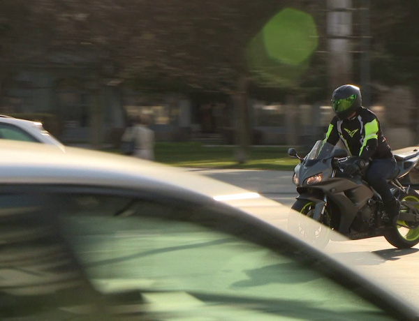 Biztonságosan – A jó idővel együtt feltűntek a motorosok