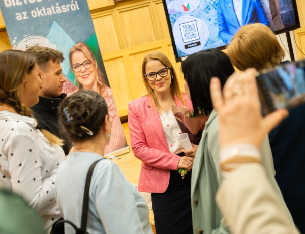 Köznevelési fórum - Használható tudást kell adni a gyerekeknek