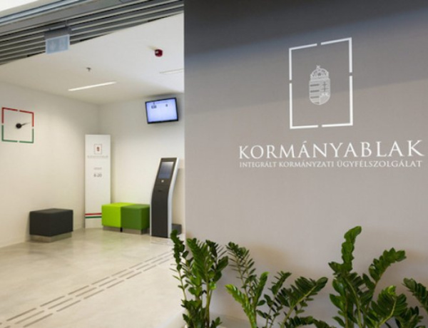 Rendkívüli nyitvatartással készülnek a kormányablakok a választás hétvégéjén
