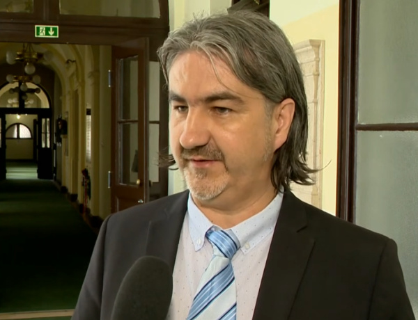 Rozinka Zsolt államtitkárként folytatja munkáját az Élő Környezetért Felelős Minisztériumban