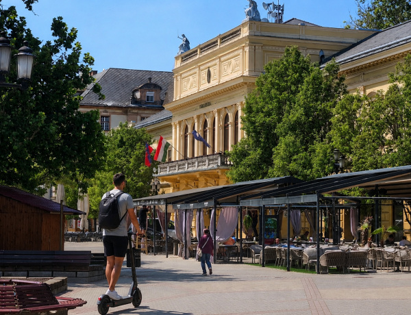 Nem a rollerekkel van baj, hanem a szabályozás hiányzik - állítja a Jövő Mobilitása Szövetség