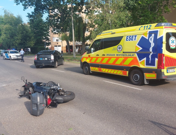 Vészfékezés után bukott fel egy motoros a Váci Mihály úton