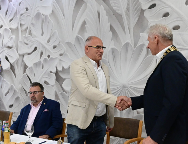 Új elnök – Dr. Papp János vette át a Rotary Club Nyíregyháza vezetését 