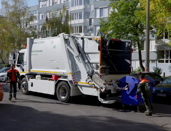 Elektromos hulladékszállítókat teszteltek Nyíregyházán