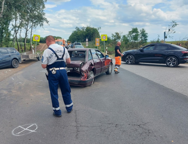 Két autó karambolozott Nyírjestanyánál – Egy sérültet kórházba vittek
