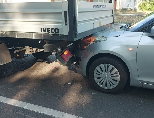 Ráfutásos baleset a Korányi Frigyes utcában