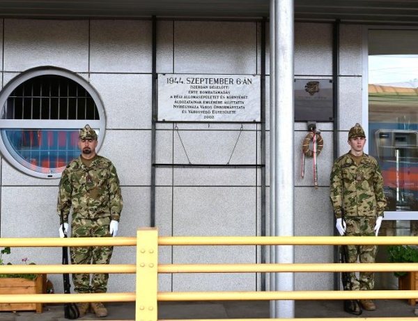 Megemlékezés – 82 éve bombázták le a nyíregyházi vasútállomást