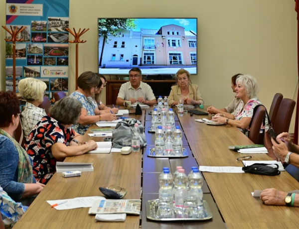 Ülésezett az Idősügyi Tanács – Több program is várja a szépkorúakat ősszel
