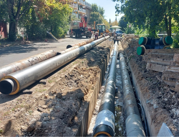 Távhővezetéket cserélnek a Toldi utca egy szakaszán
