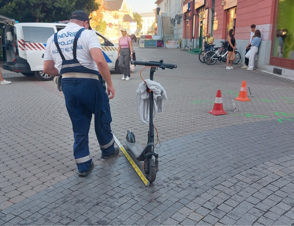 Rolleres és kerékpáros ütközött a Kossuth téren