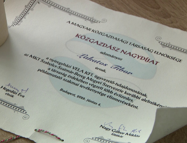 Elismerés a vándorgyűlésen – Közgazdász Nagydíjat kapott Lakatos Tibor