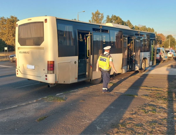 Megsérült egy utas egy hirtelen fékező buszon