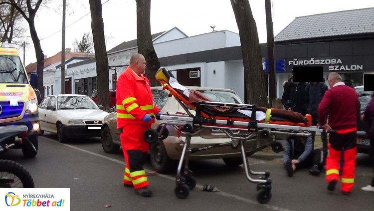 Baleset a Dózsa György utcán - Későn reagált a motoros, kórházba került 